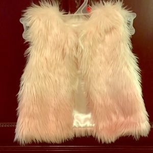 ❄️ WINTER SALE Toddler girls faux fur vest